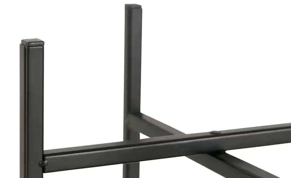 Übertopf auf Metallgestell