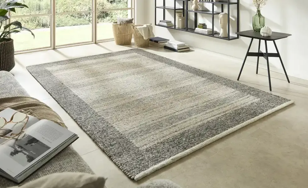 Handweb-Teppich Pito Design
