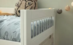 Lifetime Halbhohes Bett mit gerader Leiter Breeze