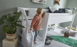 Lifetime Halbhohes Bett mit Treppe