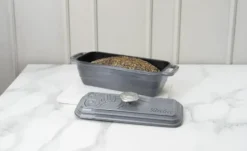 Sallys Brotbackform Baba