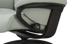 Stressless Relaxsessel mit Hocker aus Leder Signature M